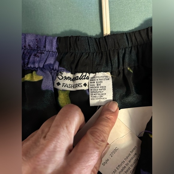 Esmeralda floral print faux wrap skirt - Picture 2 of 7